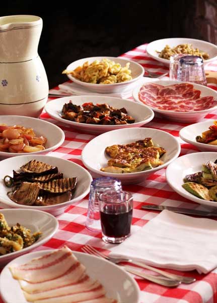 Table with typical Calabrian products